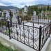 Gard metalic imprejmuire cimitir.